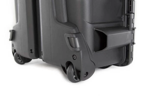 Valise Rigide à roulettes Nanuk 955 avec Séparateurs rembourrés et Organisateur de couvercle (Noir)