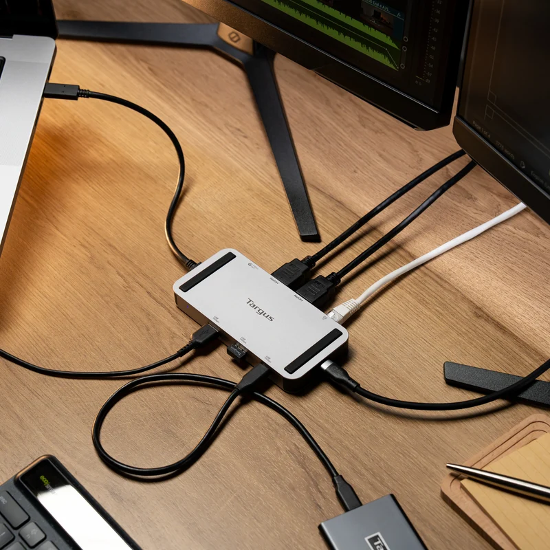 Station d'accueil mobile USB4 double 4K HDMI avec passage EPR 140 W