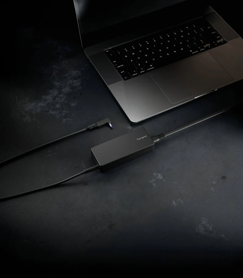 Chargeur universel USB-C® et pour ordinateurs portables 100 W CA avec 5 embouts