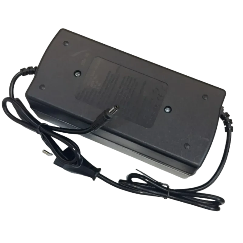 Chargeur 54.6V 5A pour vélos électriques 48V connecteur 5.5x2.5mm
