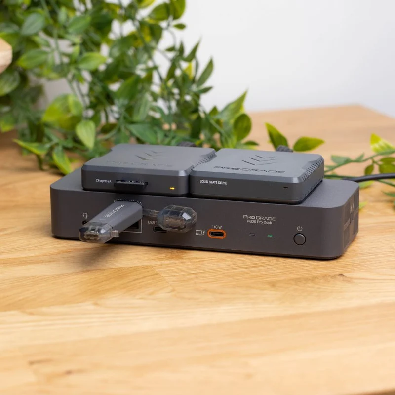 ProGrade Digital PG25 Pro Thunderbolt 5 Dock (International Power Plugs)