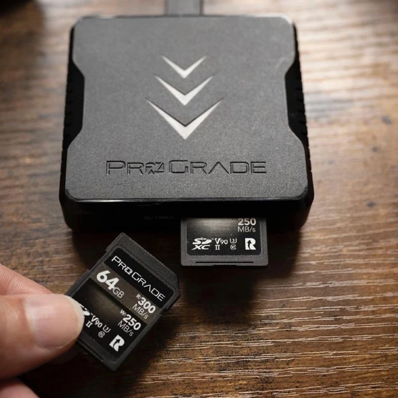 SD UHS-II Dual-Slot Memory Card Reader by ProGrade Digital | USB 3.2 Gen 2 (PG08)