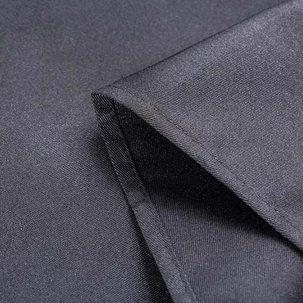 Tablier réglable durable avec 3 poches